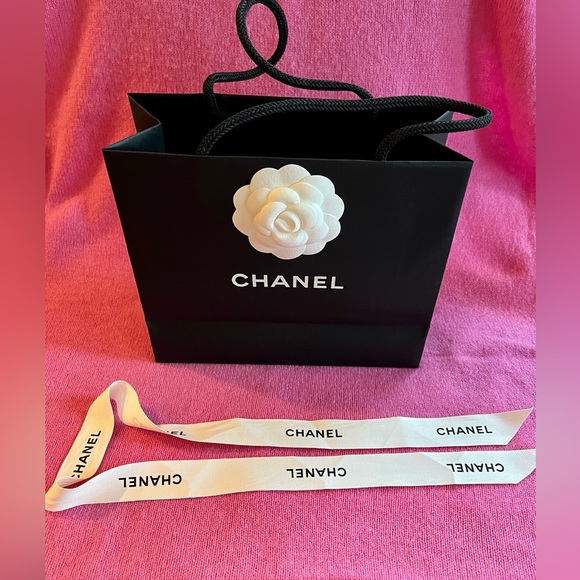 Chanel Shopping Bag and Chanel Ribbon - Picture 3 of 16